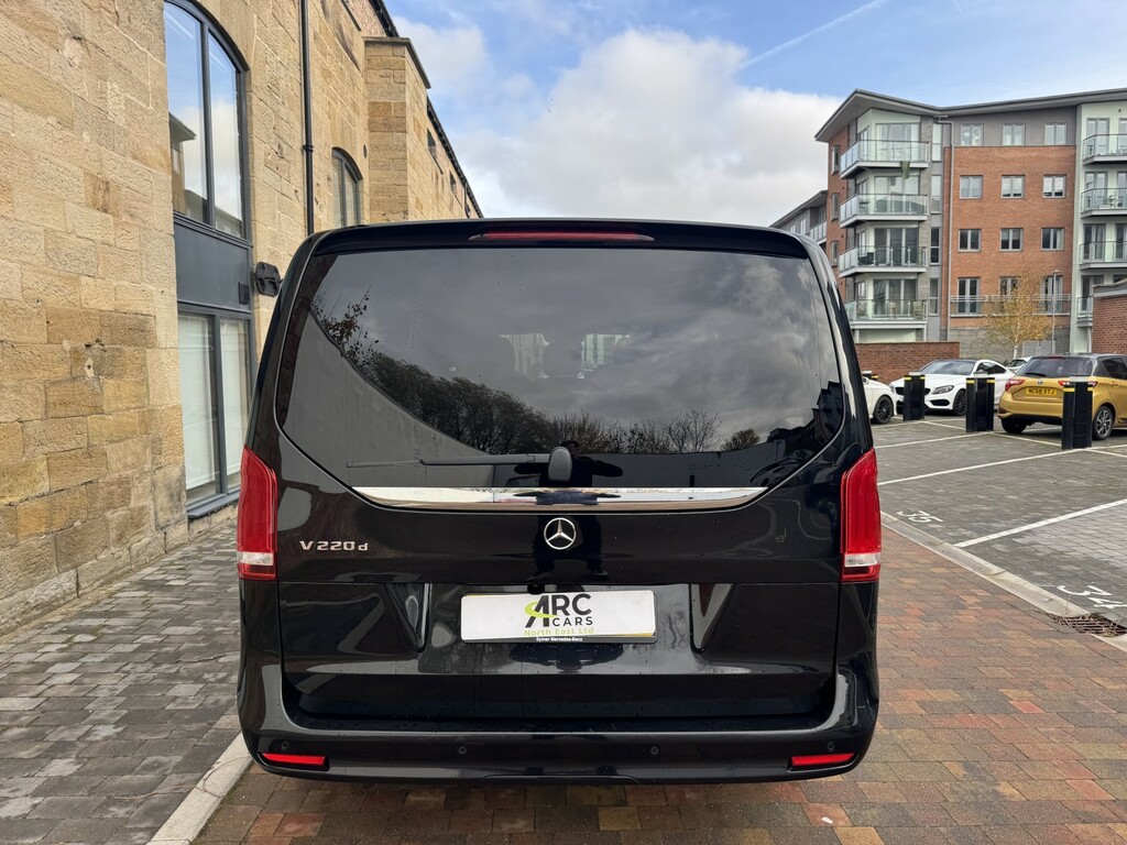 Mercedes-Benz V Class V220 D Amg Line 9G-tronic Long Black #22