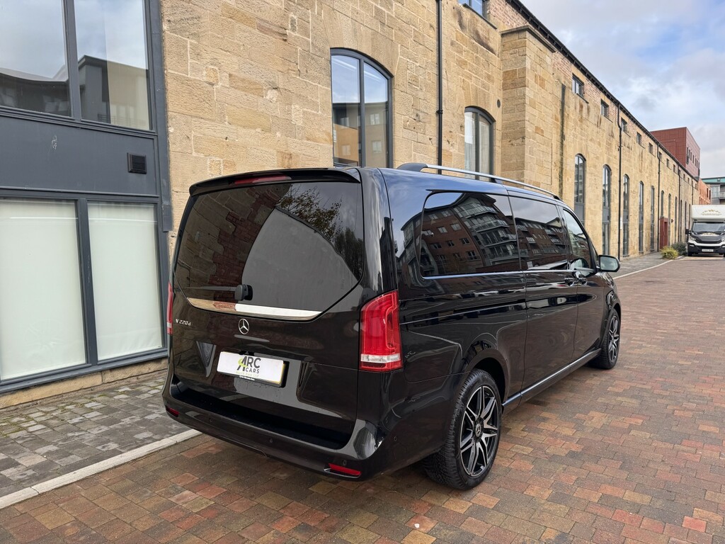 Mercedes-Benz V Class V220 D Amg Line 9G-tronic Long Black #20
