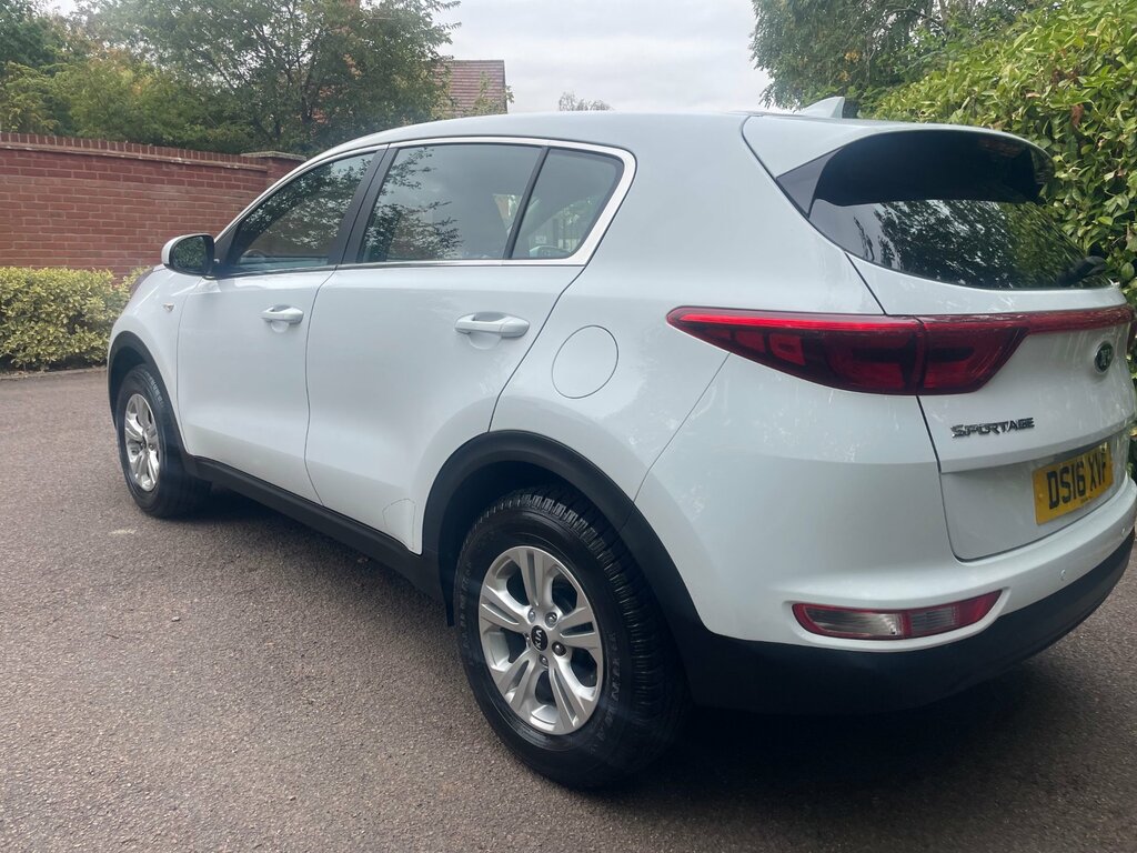 Kia Sportage 1.6 Gdi 1 Suv Euro 6 130 Bhp White #4