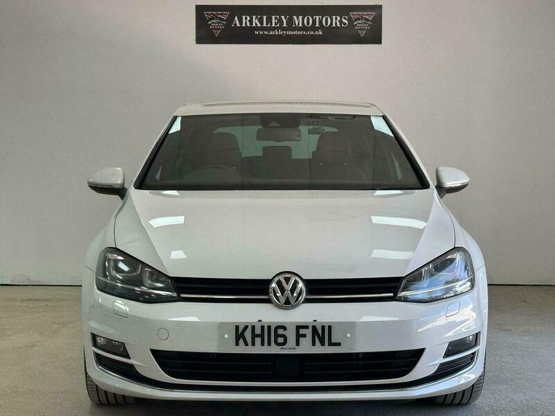 Volkswagen Golf 1.4 Tsi Bluemotion Tech White #3