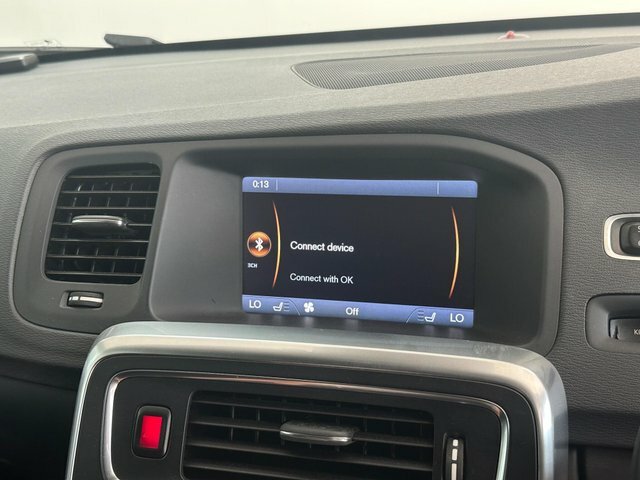 Volvo V60 Volvo Sportswagon D3 136 Se Lux Nav Blue #20