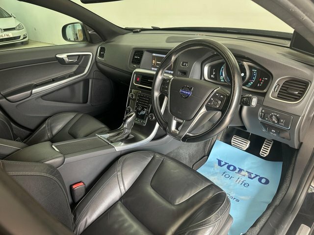 Volvo V60 Volvo Sportswagon D3 136 Se Lux Nav Blue #14