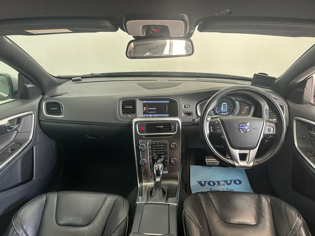 Volvo V60 T6 R-design Lux Nav Black #4