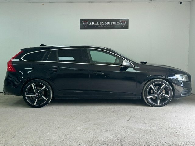 Volvo V60 T6 R-design Lux Nav Black #6