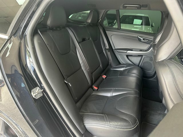 Volvo V60 Volvo Sportswagon D3 136 Se Lux Nav Blue #29