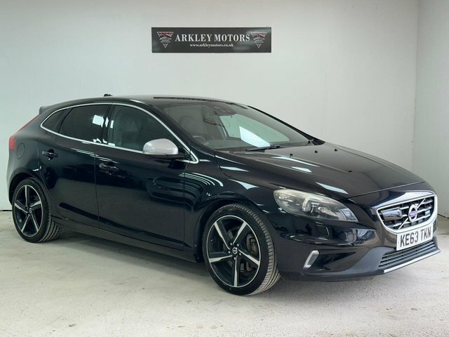 Volvo V40 T5 R-design Lux Nav Black