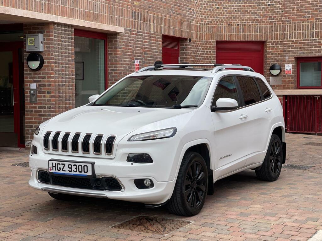 Jeep Cherokee Overland White #5