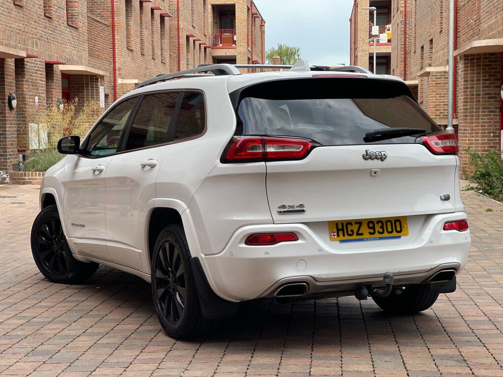 Jeep Cherokee Overland White #4