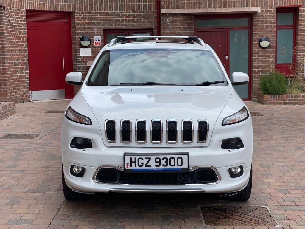 Jeep Cherokee Overland White #2