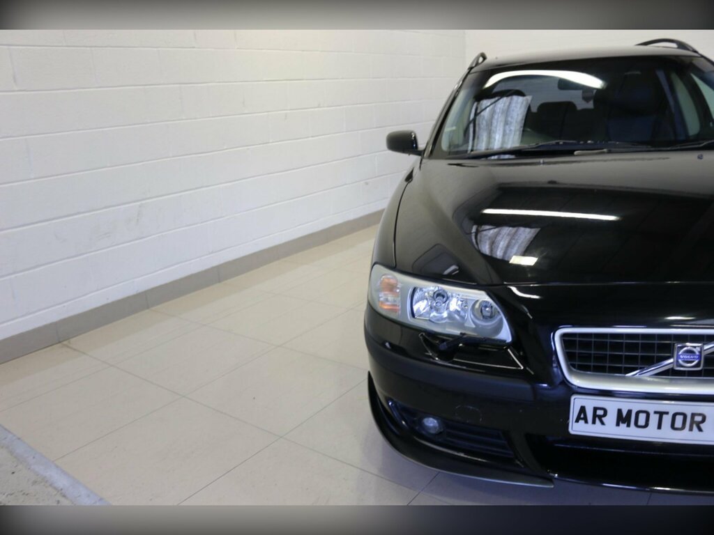 Volvo V70 2.5 R Geartronic Black #6
