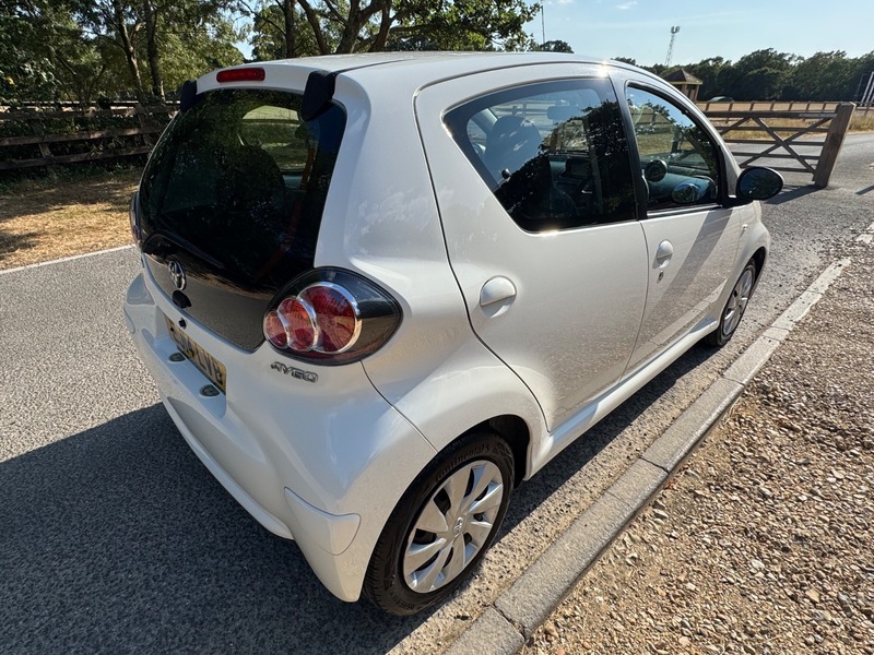 Toyota Aygo Vvt-i Move Mm White #5
