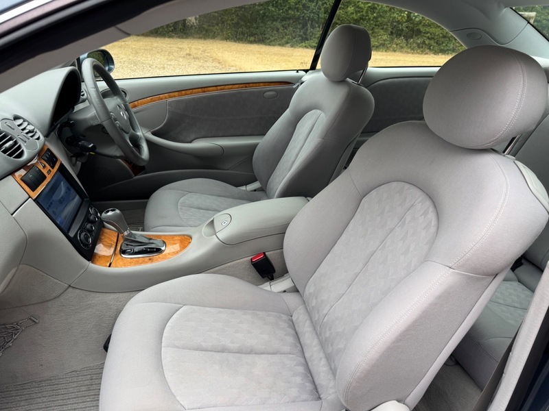 Mercedes-Benz CLK 320 Avantgarde Silver #10