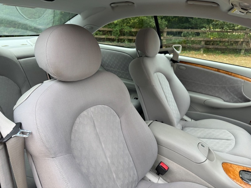 Mercedes-Benz CLK 320 Avantgarde Silver #17
