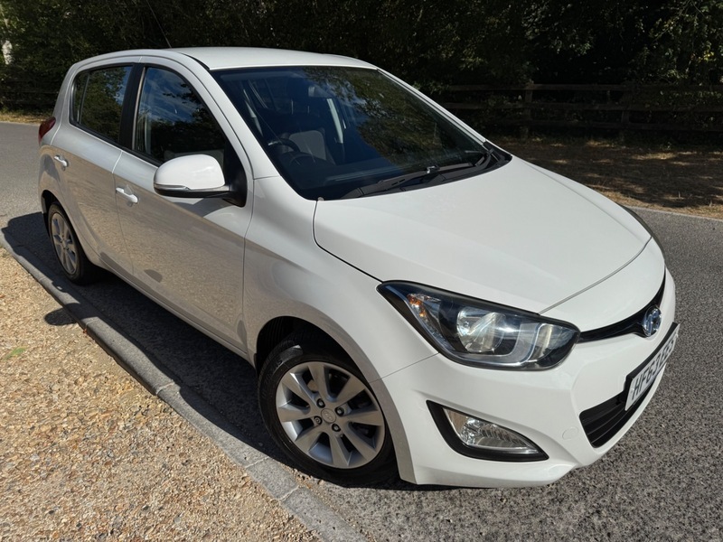 Hyundai I20 Active Ulez Compliant White #2