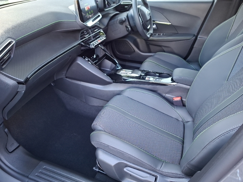 Peugeot 2008 1.2 Puretech 130 Gt Eat8 Grey #5