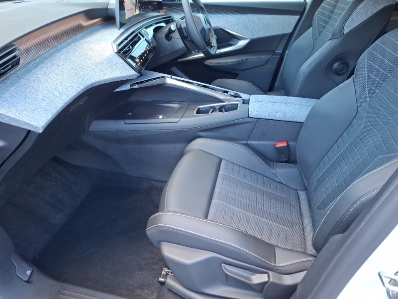 Peugeot 5008 1.2 Hybrid 145 Gt E-dsc6 White #5