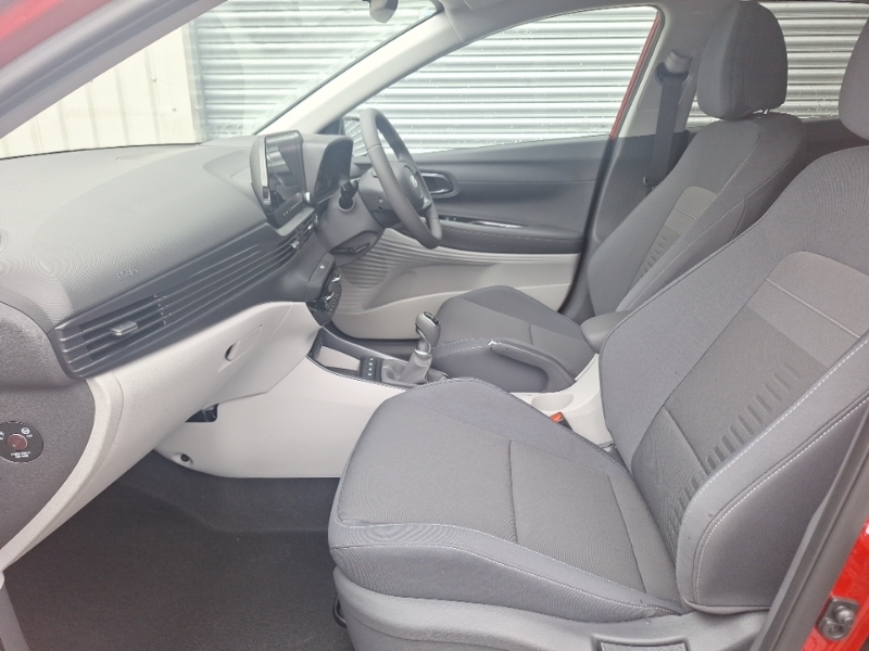 Hyundai Bayon 1.0 Tgdi 90 Tech Line Red #5