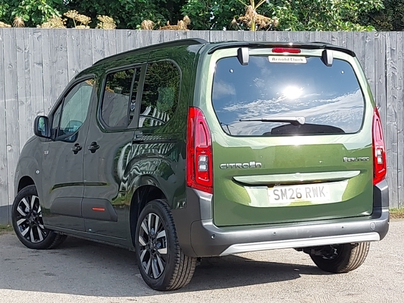Citroen Berlingo 1.5 D 130 Max M Green #2