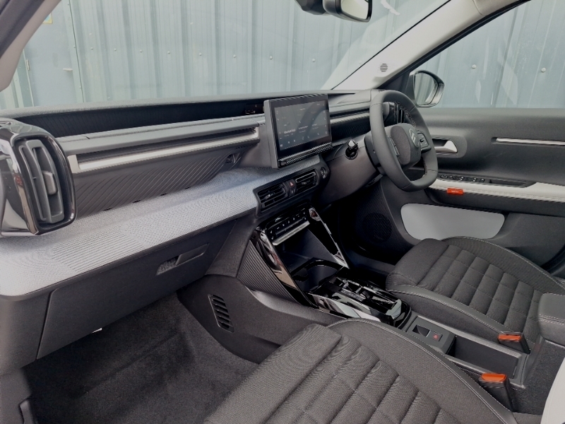 Citroen C3 Aircross 1.2 Hybrid 145 Max E-dcs6 White #5