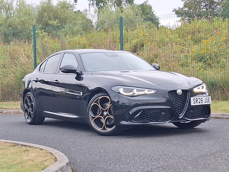 Alfa Romeo Giulia 2.0 Turbo Intensa Black
