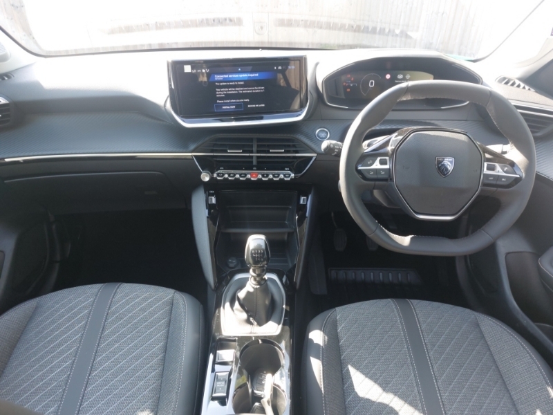 Peugeot 208 1.2 100 Turbo Allure White #3
