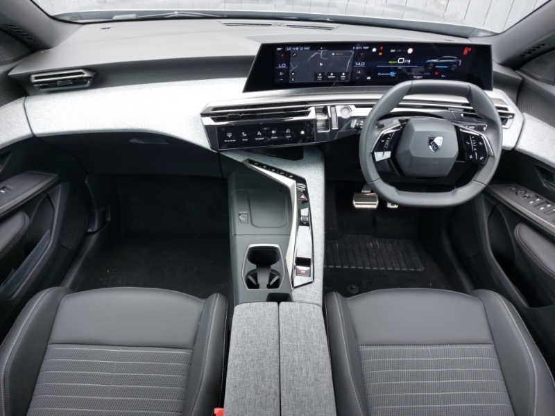 Peugeot 3008 157Kw Allure 73Kwh Grey #3