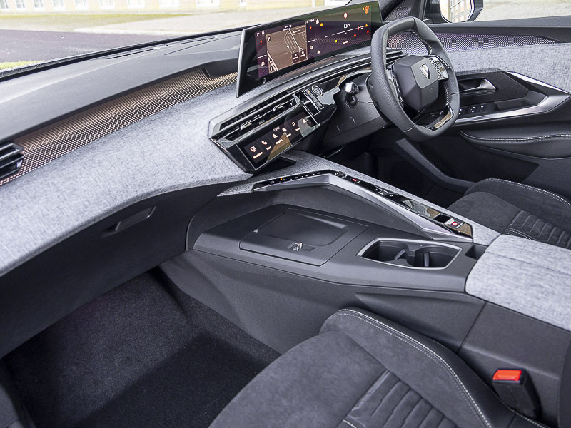 Peugeot 3008 1.2 Hybrid 145 Gt E-dsc6 Grey #5
