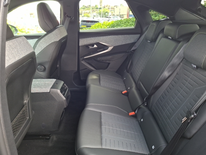 Peugeot 3008 1.2 Hybrid 145 Gt E-dsc6 SB26NRL Black #6