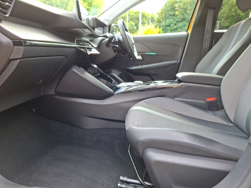 Peugeot 208 1.2 Puretech 130 Allure Premium Eat8 CV23PVY Yellow #5