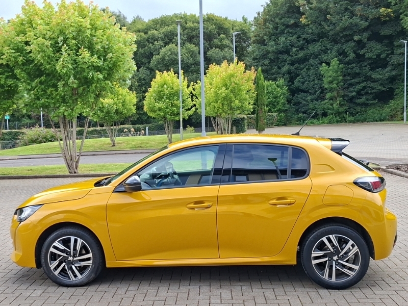Peugeot 208 1.2 Puretech 130 Allure Premium Eat8 CV23PVY Yellow #4