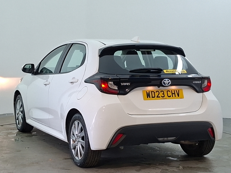 Toyota Yaris 1.5 Hybrid Icon Cvt WD23CHV White #2