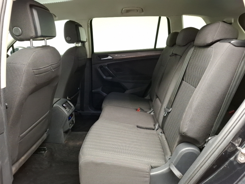 Volkswagen Tiguan Allspace 1.5 Tsi Life Dsg LO23WKH Black #6