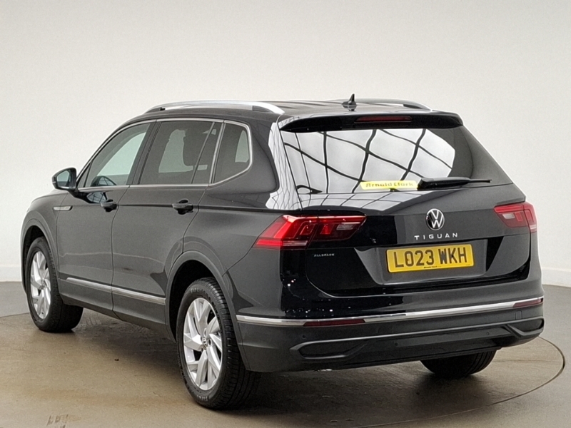 Volkswagen Tiguan Allspace 1.5 Tsi Life Dsg LO23WKH Black #2