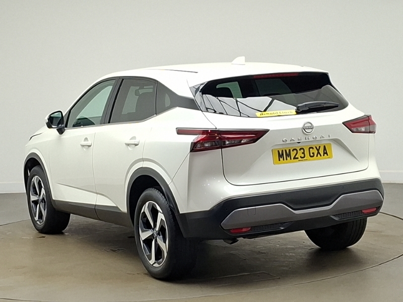 Nissan Qashqai 1.3 Dig-t Mh N-connecta MM23GXA White #2