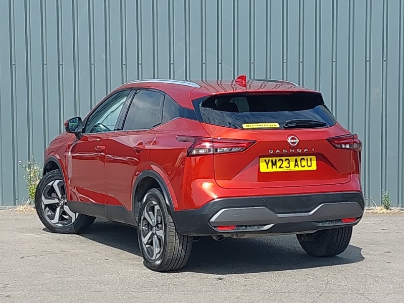 Nissan Qashqai 1.3 Dig-t Mh N-connecta Glass Roof YM23ACU Red #2