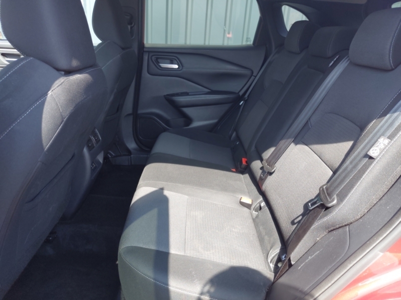 Nissan Qashqai 1.3 Dig-t Mh N-connecta Glass Roof YM23ACU Red #6