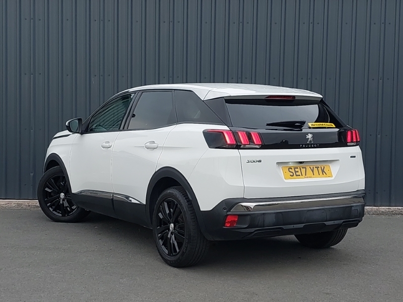 Peugeot 3008 1.2 Puretech Allure SE17YTK White #2