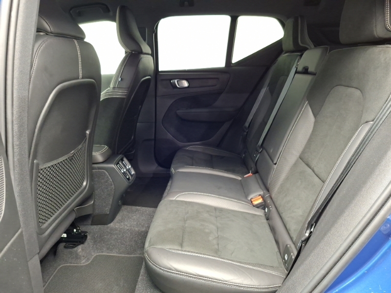 Volvo XC40 1.5 T3 163 R Design Blue #6