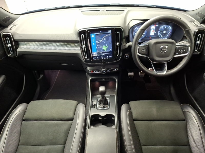 Volvo XC40 1.5 T3 163 R Design Blue #3