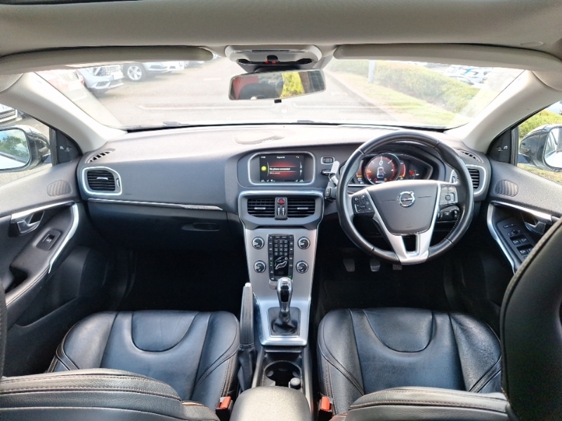 Volvo V40 Cross Country D3 4 Cyl 150 Cross Country Pro White #3