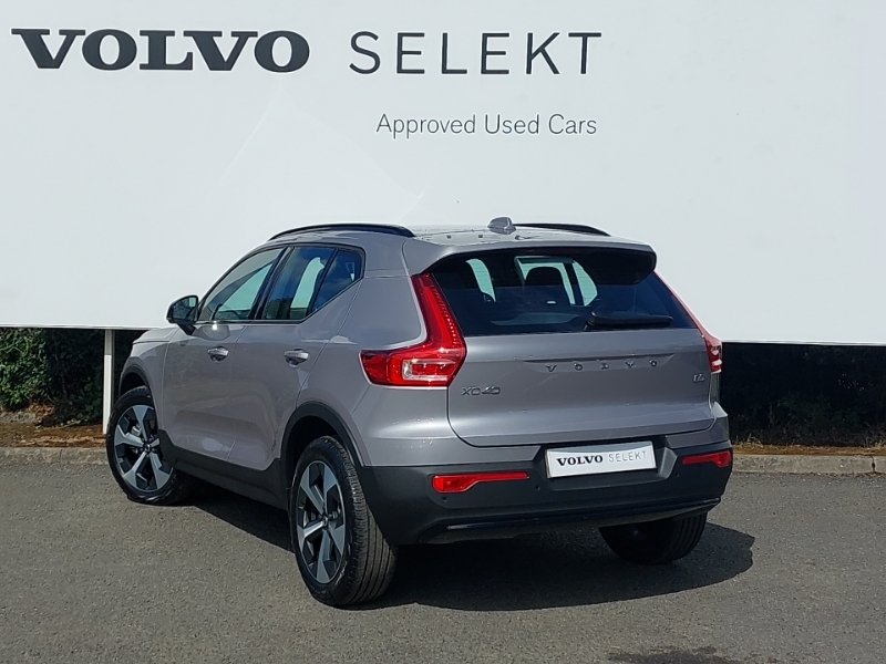 Volvo XC40 2.0 B3p Plus Dark Silver #2