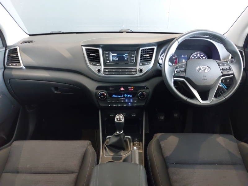 Hyundai Tucson 1.6 Gdi Blue Drive Se 2Wd Beige #3