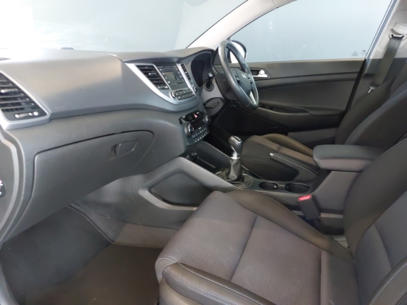 Hyundai Tucson 1.6 Gdi Blue Drive Se 2Wd Beige #5