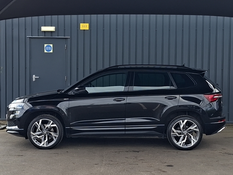 Skoda Karoq 1.5 Tsi Sportline Edition SJ75DWO Black #4