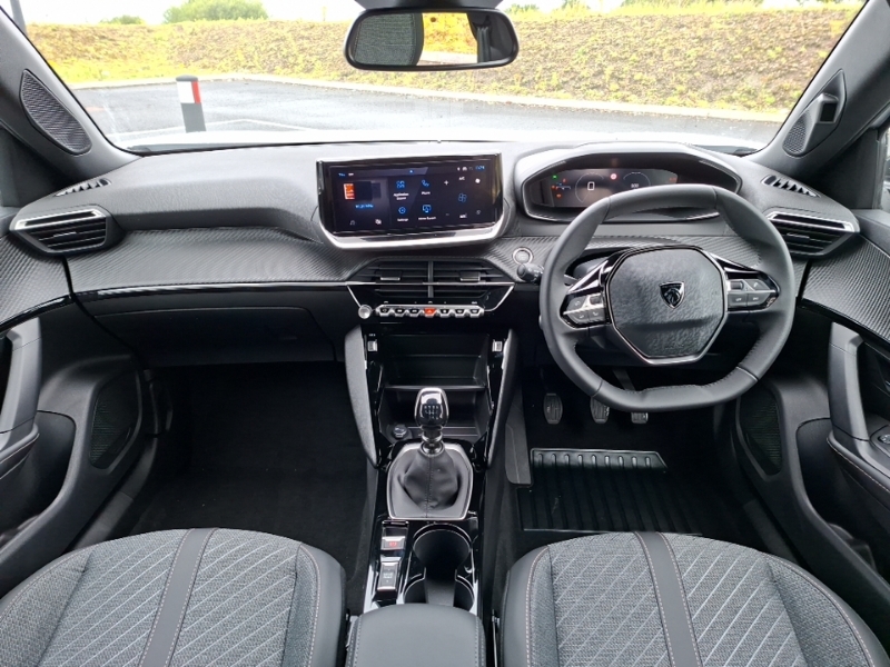Peugeot 2008 1.2 Puretech Allure White #3