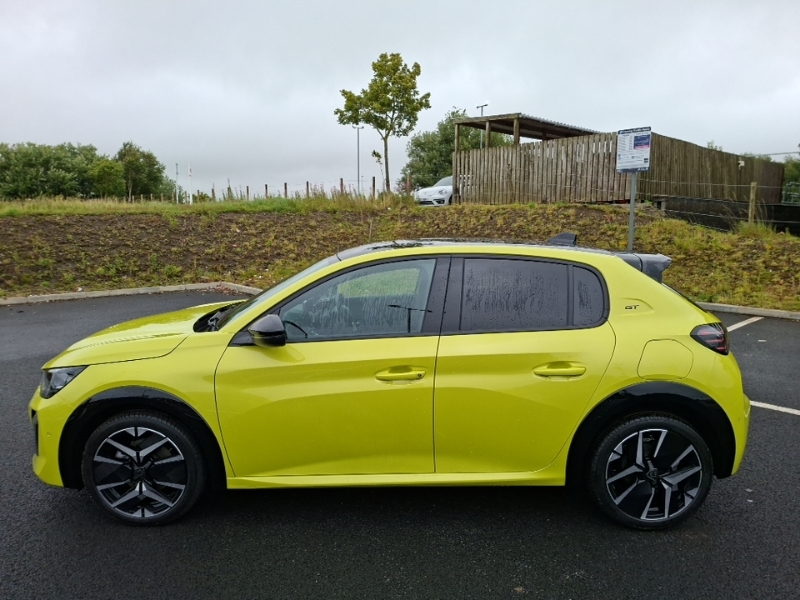 Peugeot 208 1.2 Hybrid 110 Gt Premium E-dsc6 SH26BTE Yellow #4