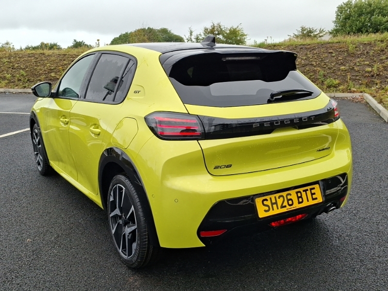 Peugeot 208 1.2 Hybrid 110 Gt Premium E-dsc6 SH26BTE Yellow #2