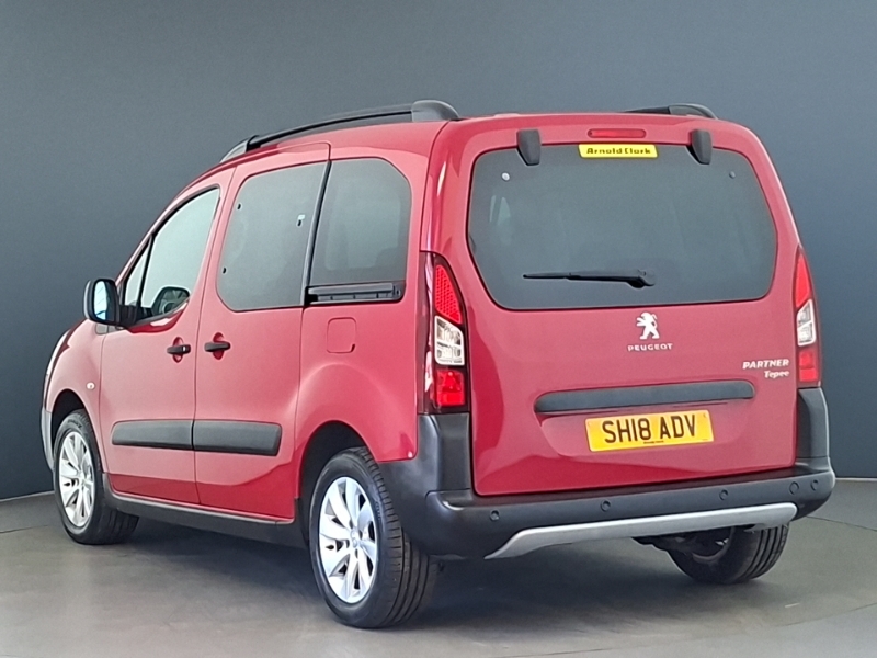 Peugeot Partner Tepee 1.6 Bluehdi 100 Outdoor Red #2