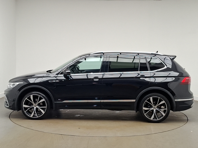 Volkswagen Tiguan Allspace 1.5 Tsi R-line Dsg DF74UUR Black #4
