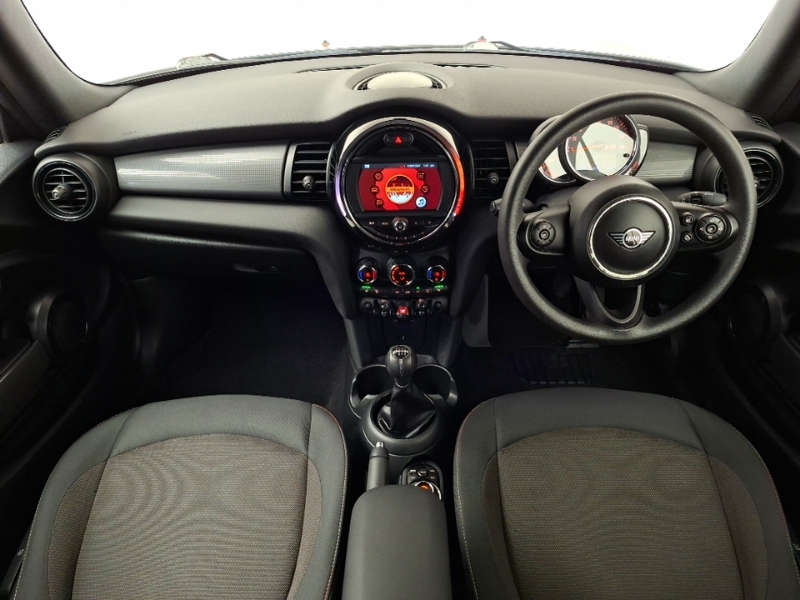 Mini Hatch 1.5 Cooper Classic II DT19TMY Orange #3
